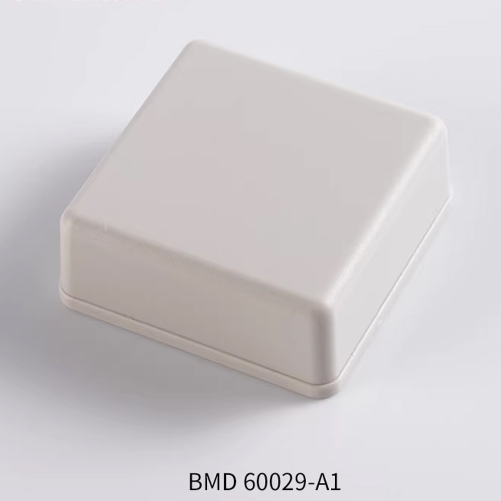 DIY Small Plastic Electric Box - Diy Electronics Projects recensione e prezzo