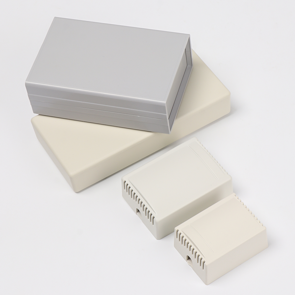 Plastic Electronic Project Box - Diy Electronics Projects recensione e prezzo